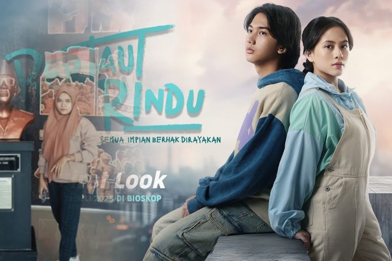 Review Film Bertaut Rindu: Kisah Hidup Yang Berbeda Dari Dua Remaja